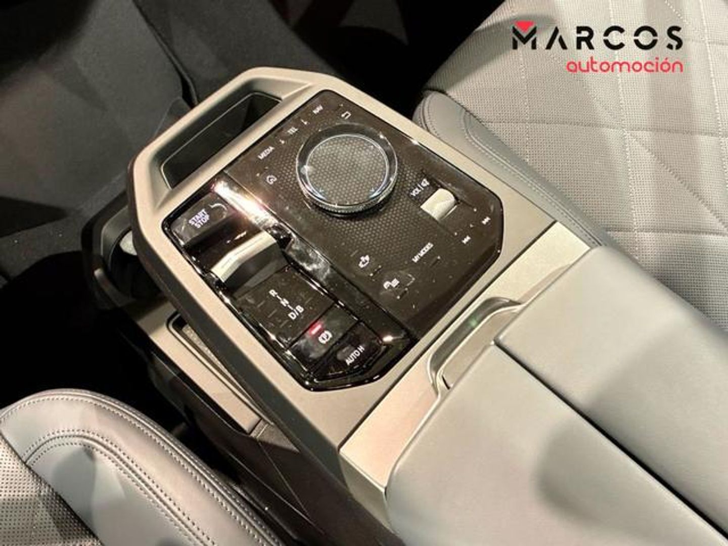 BMW iX xDrive60 400 kW (544 CV) Gris All Terrain / Pick-up