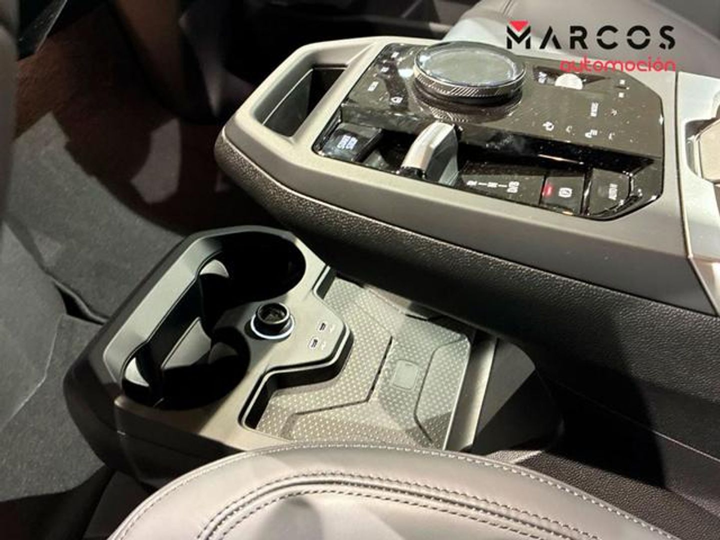 BMW iX xDrive60 400 kW (544 CV) Gris All Terrain / Pick-up