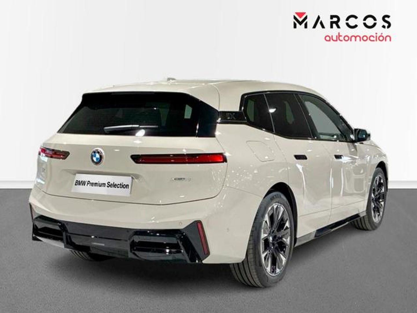BMW iX xDrive60 400 kW (544 CV) Gris All Terrain / Pick-up
