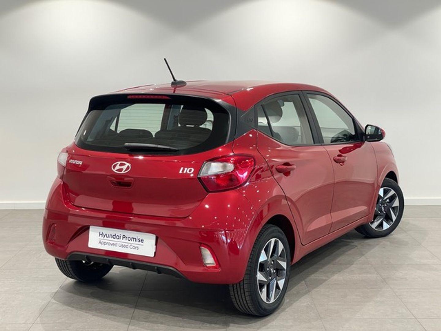 Hyundai i10 1.0 Klass 49 kW (67 CV) Rojo Utilitarian