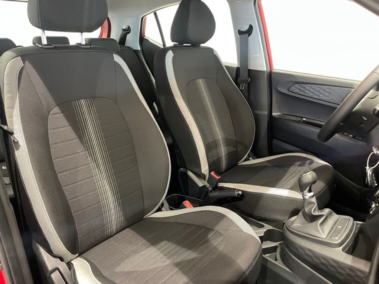 Hyundai i10 1.0 Klass 49 kW (67 CV) Rojo Utilitarian