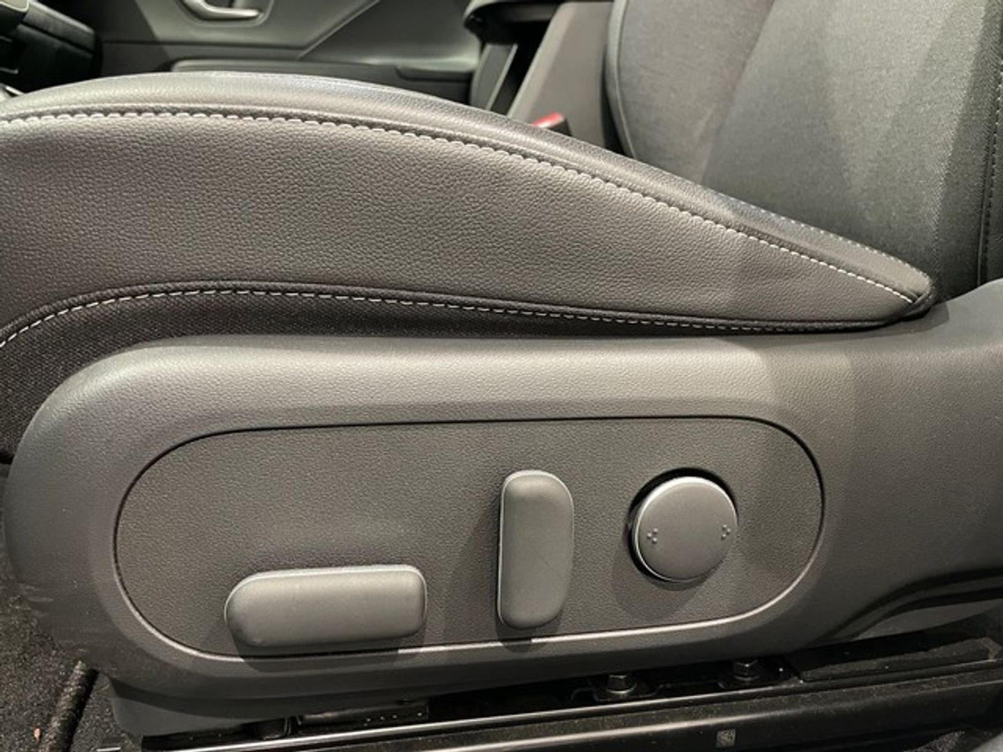 Hyundai Kona EV Tecno 2C 150 kW (204 CV) Blanco All Terrain / Pick-up