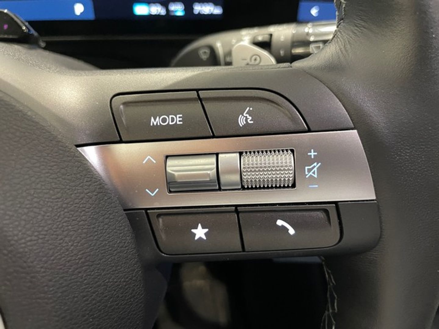 Hyundai Kona EV Tecno 2C 150 kW (204 CV) Blanco All Terrain / Pick-up