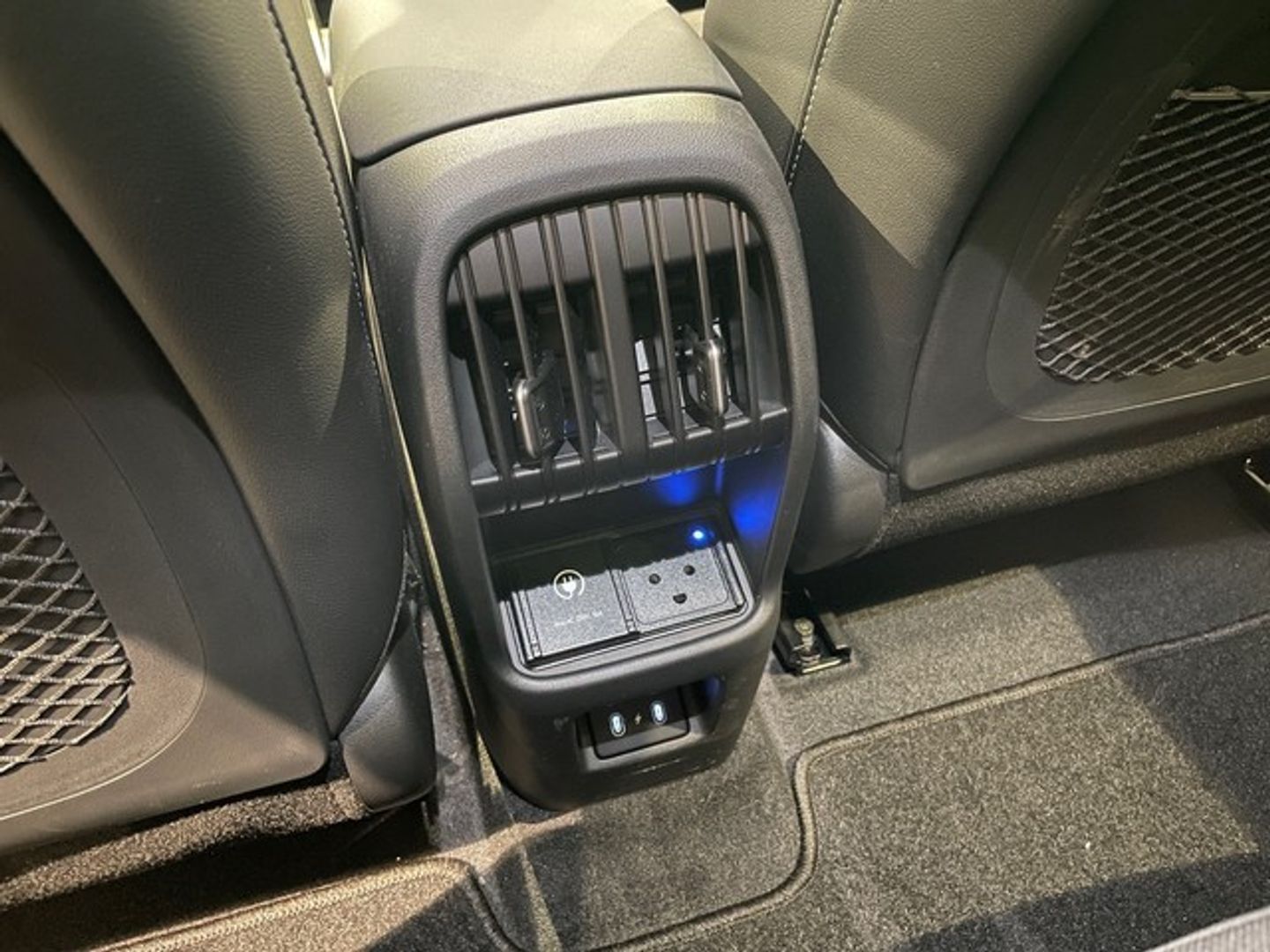 Hyundai Kona EV Tecno 2C 150 kW (204 CV) Blanco All Terrain / Pick-up
