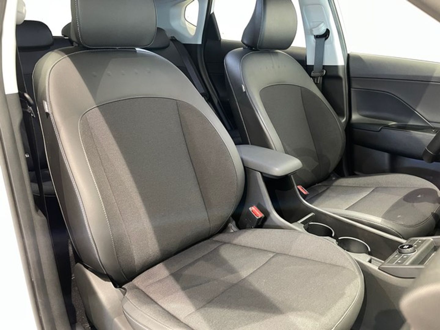 Hyundai Kona EV Tecno 2C 150 kW (204 CV) Blanco All Terrain / Pick-up