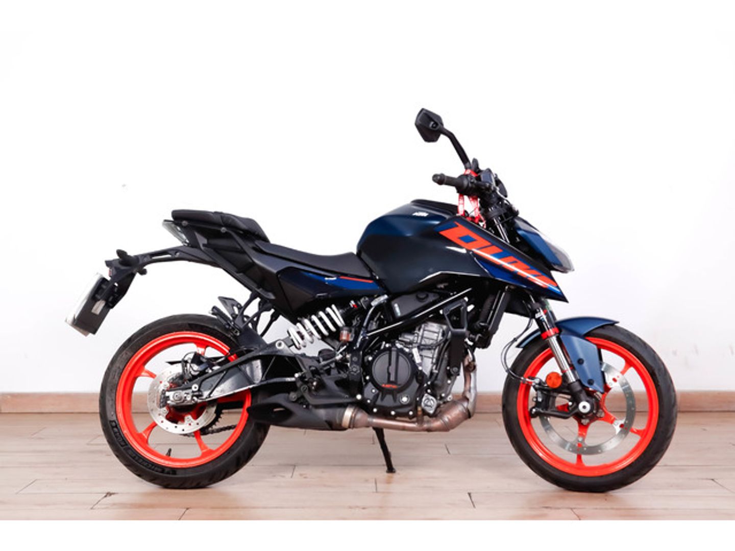 KTM Duke 125 Azul Motorcycle
