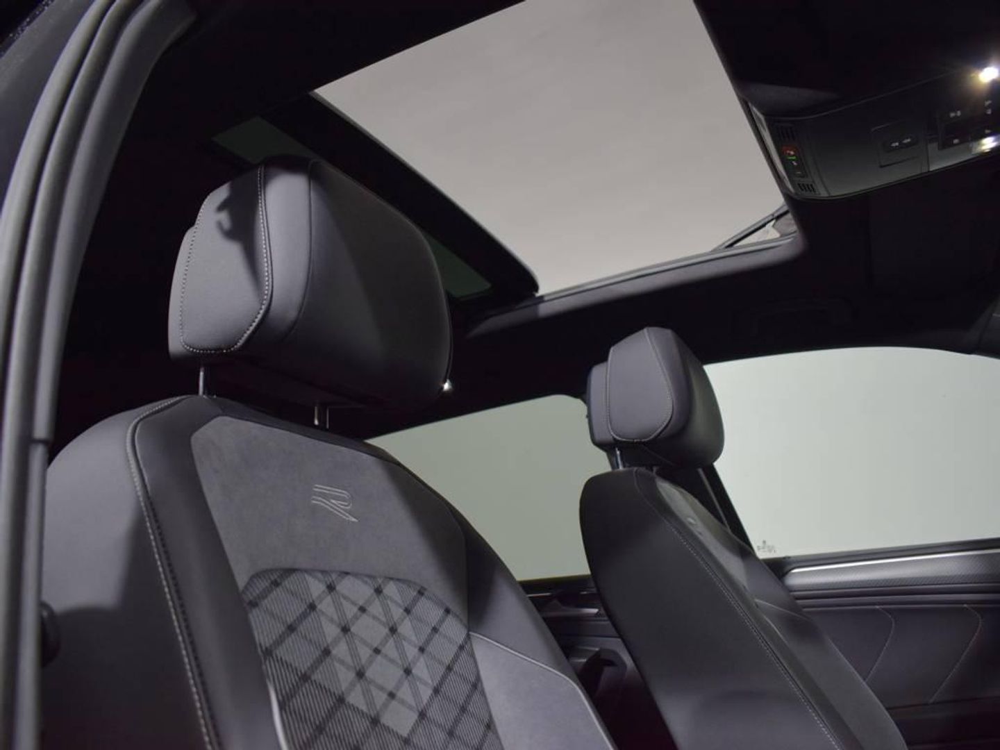 Volkswagen Tiguan Allspace R-Line 2.0 TDI 110 kW (150 CV) DSG Negro SUV