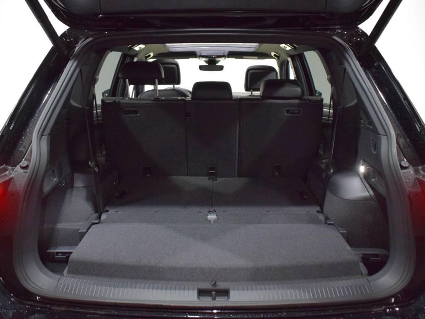 Volkswagen Tiguan Allspace R-Line 2.0 TDI 110 kW (150 CV) DSG Negro SUV