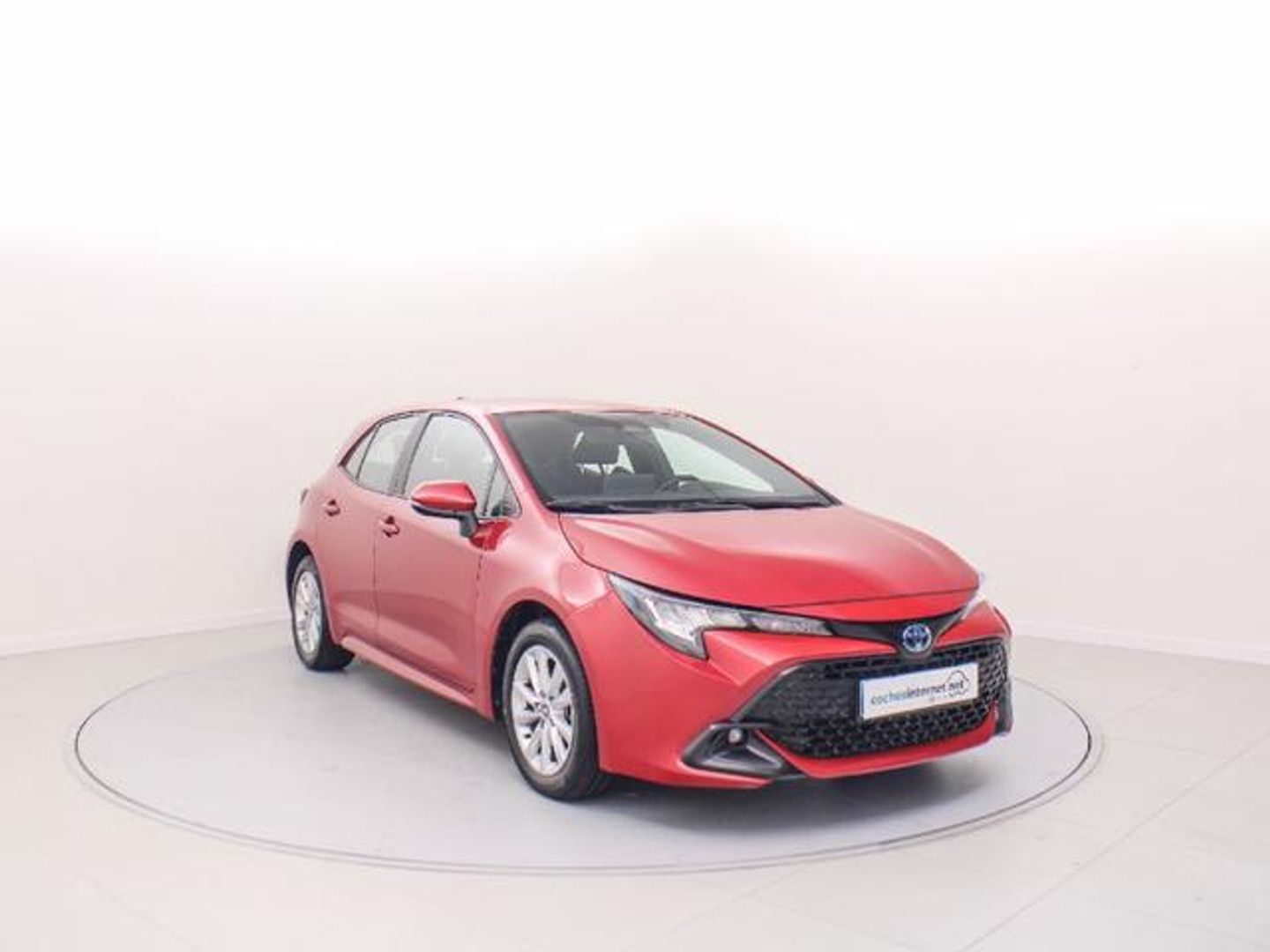 Toyota Corolla 140H Active Plus 103 kW (140 CV) Rojo Sedan
