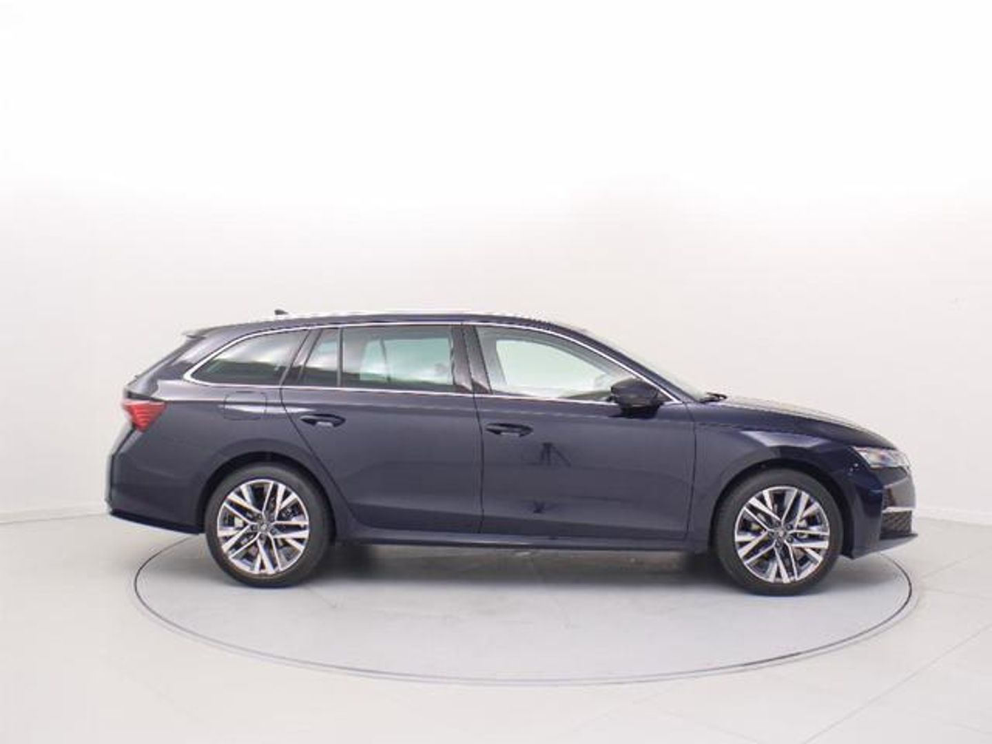 Skoda Octavia Combi 1.5 TSI m-HEV Design DSG 110 kW (150 CV)