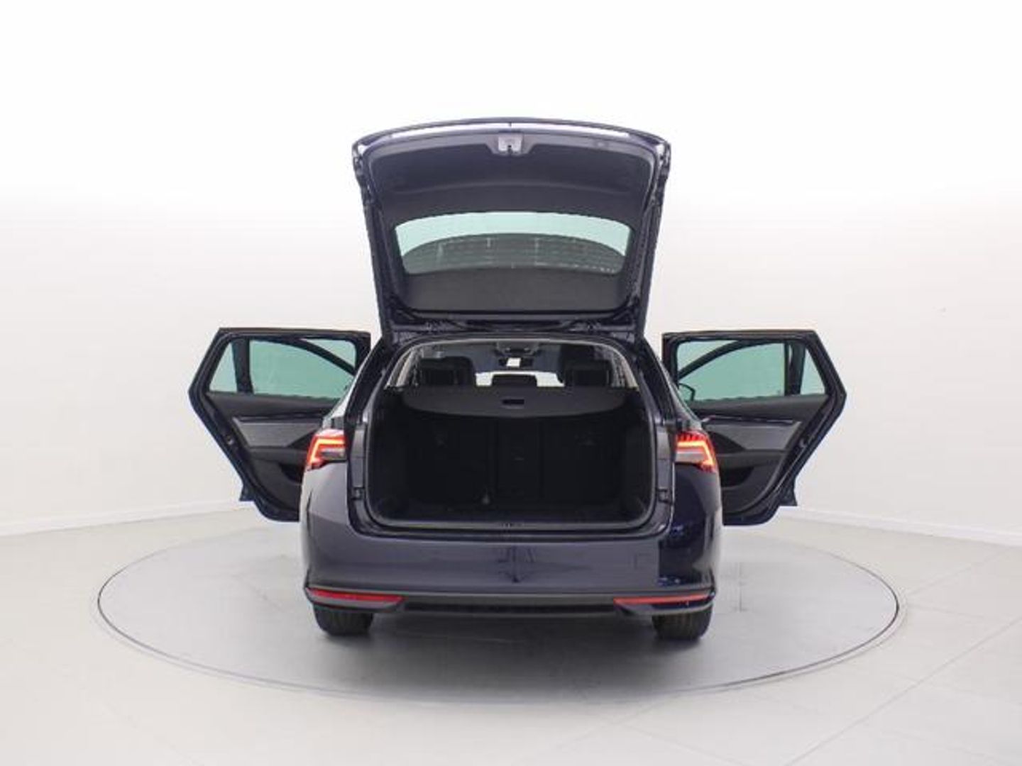 Skoda Octavia Combi 1.5 TSI m-HEV Design DSG 110 kW (150 CV)