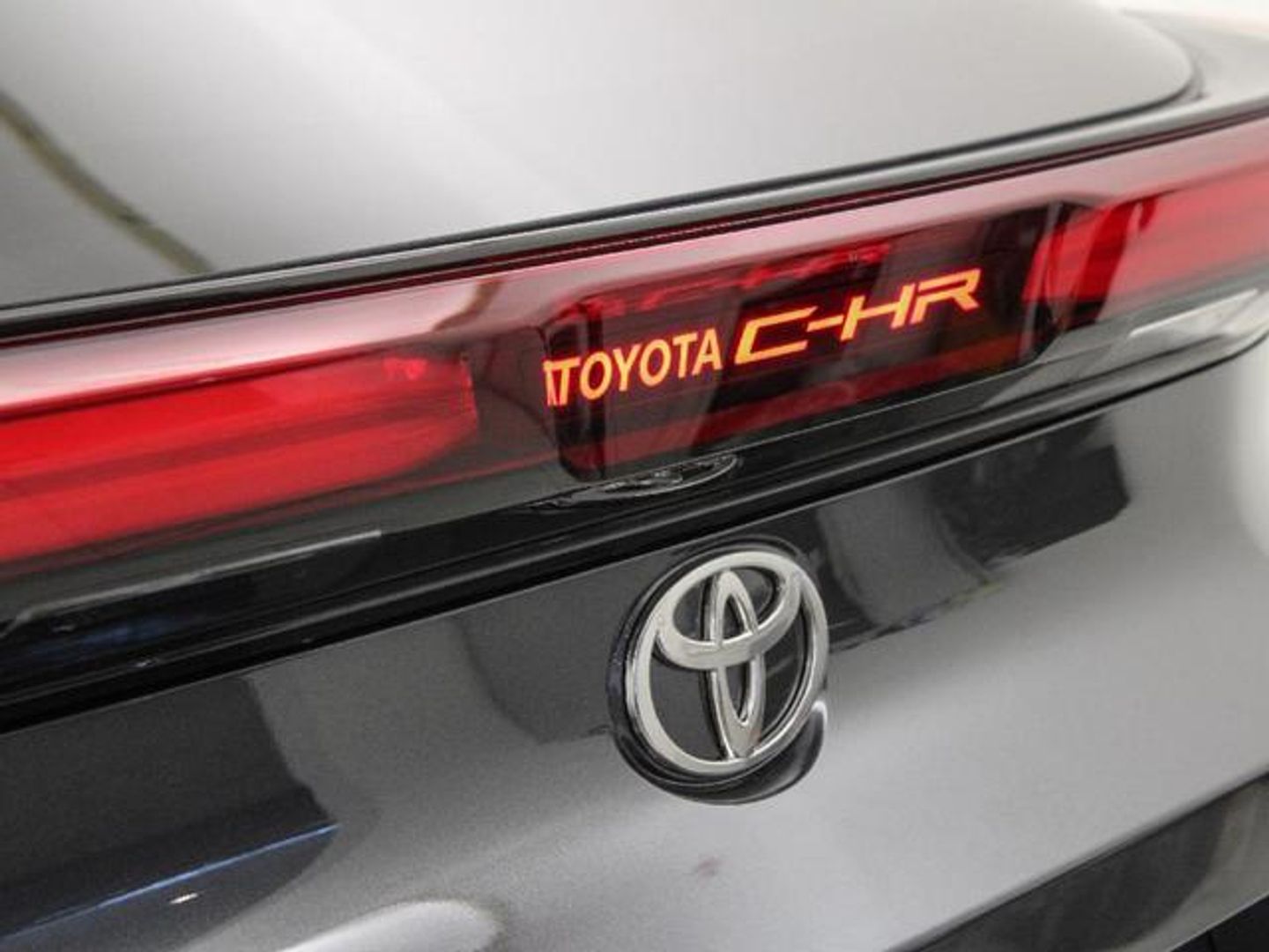 Toyota C-HR 220PH Advance 164 kW (223 CV)