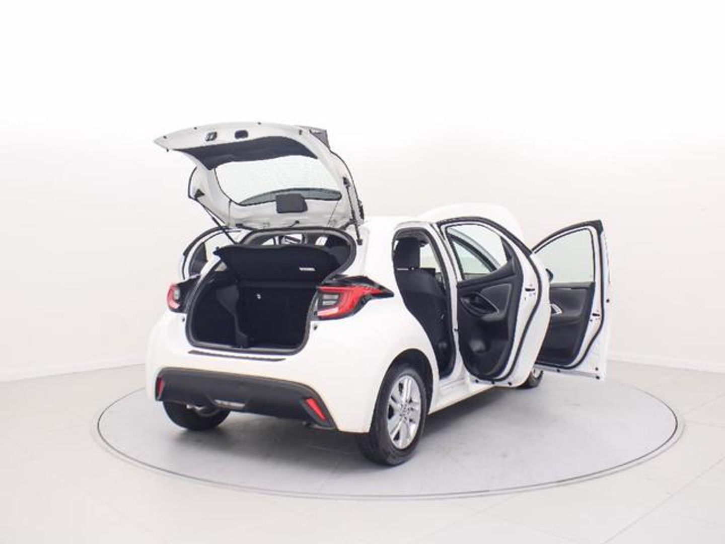 Toyota Yaris 120H Active Tech 85 kW (116 CV)