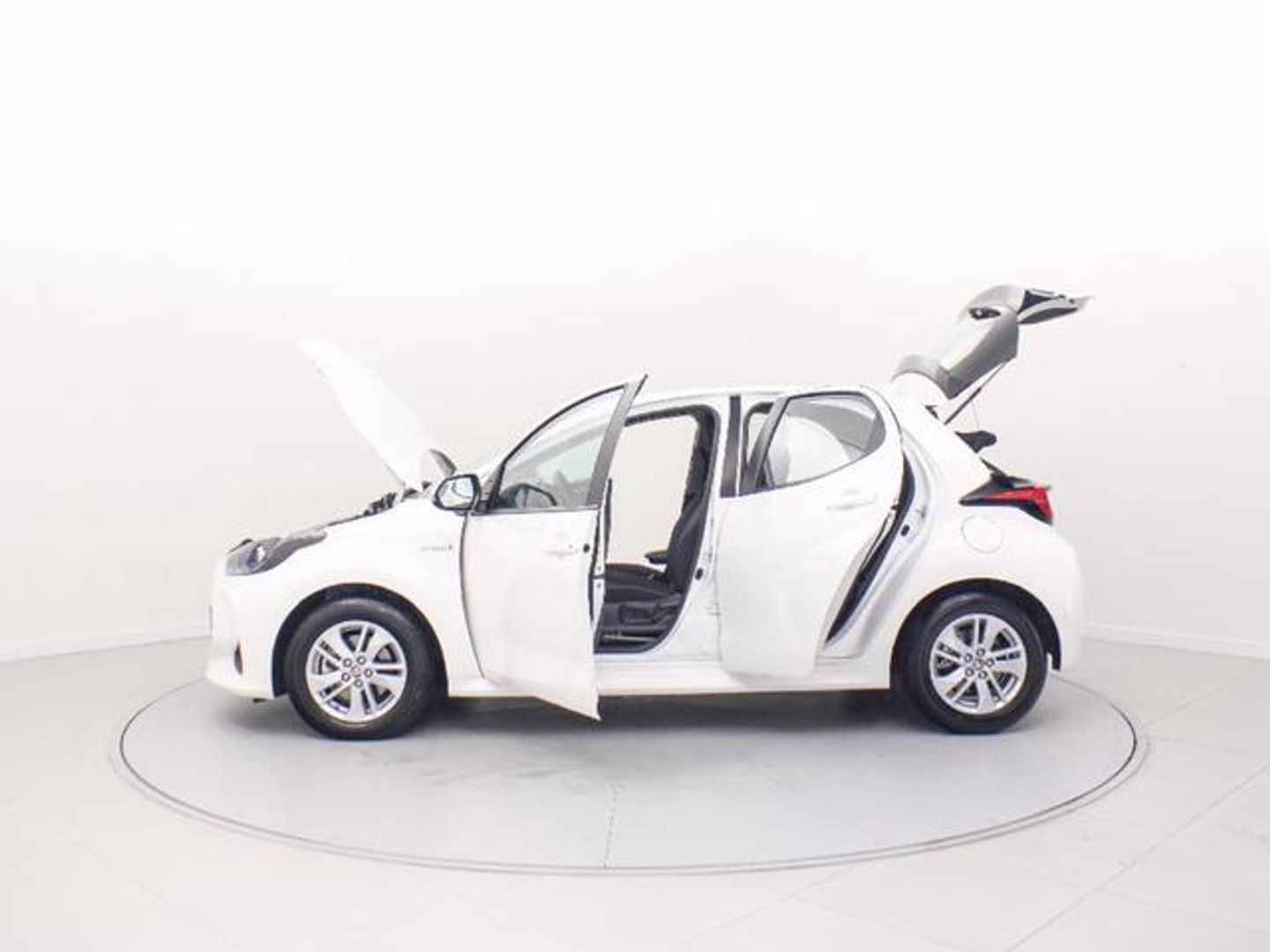 Toyota Yaris 120H Active Tech 85 kW (116 CV)