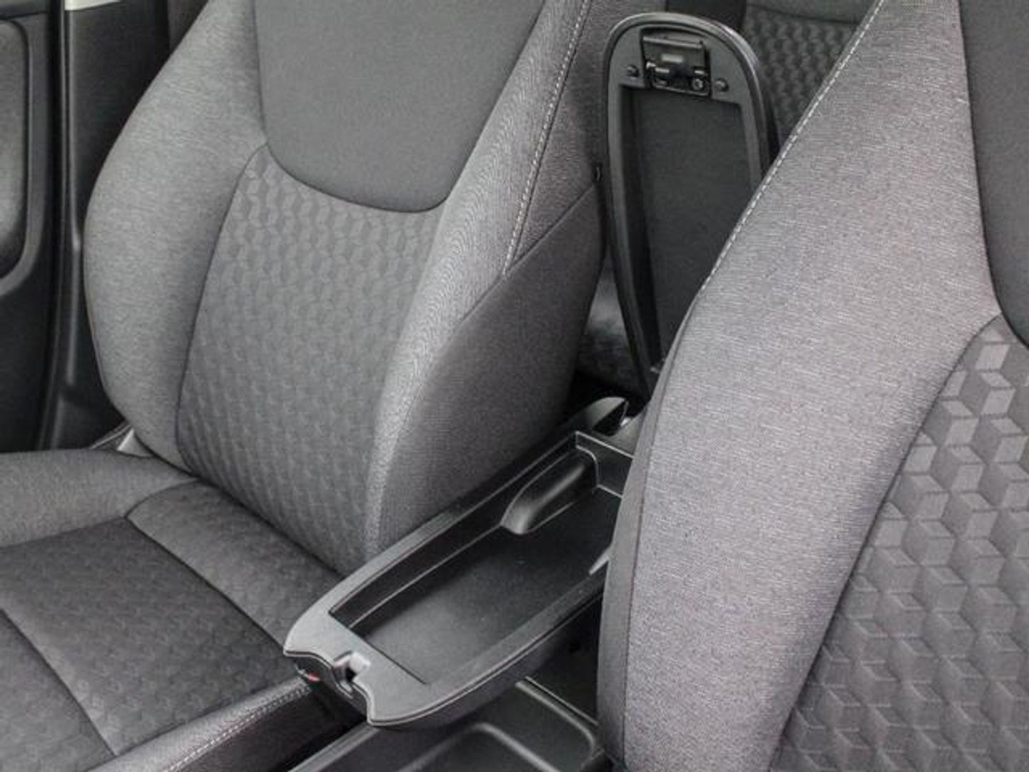 Toyota Yaris 120H Active Tech 85 kW (116 CV)