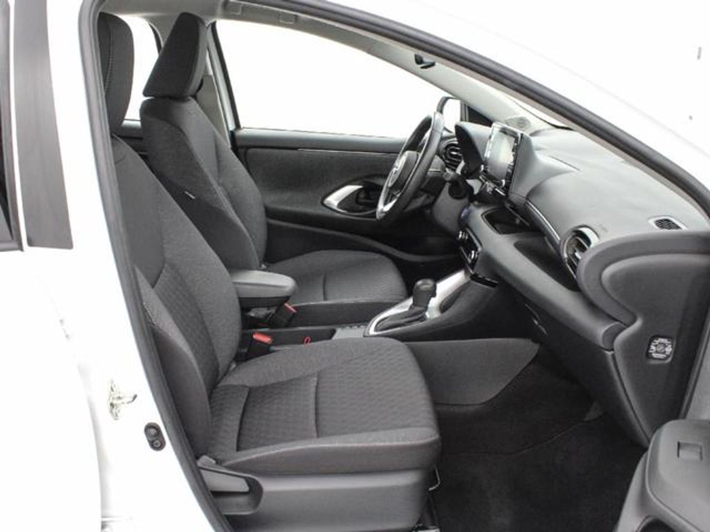 Toyota Yaris 120H Active Tech 85 kW (116 CV)