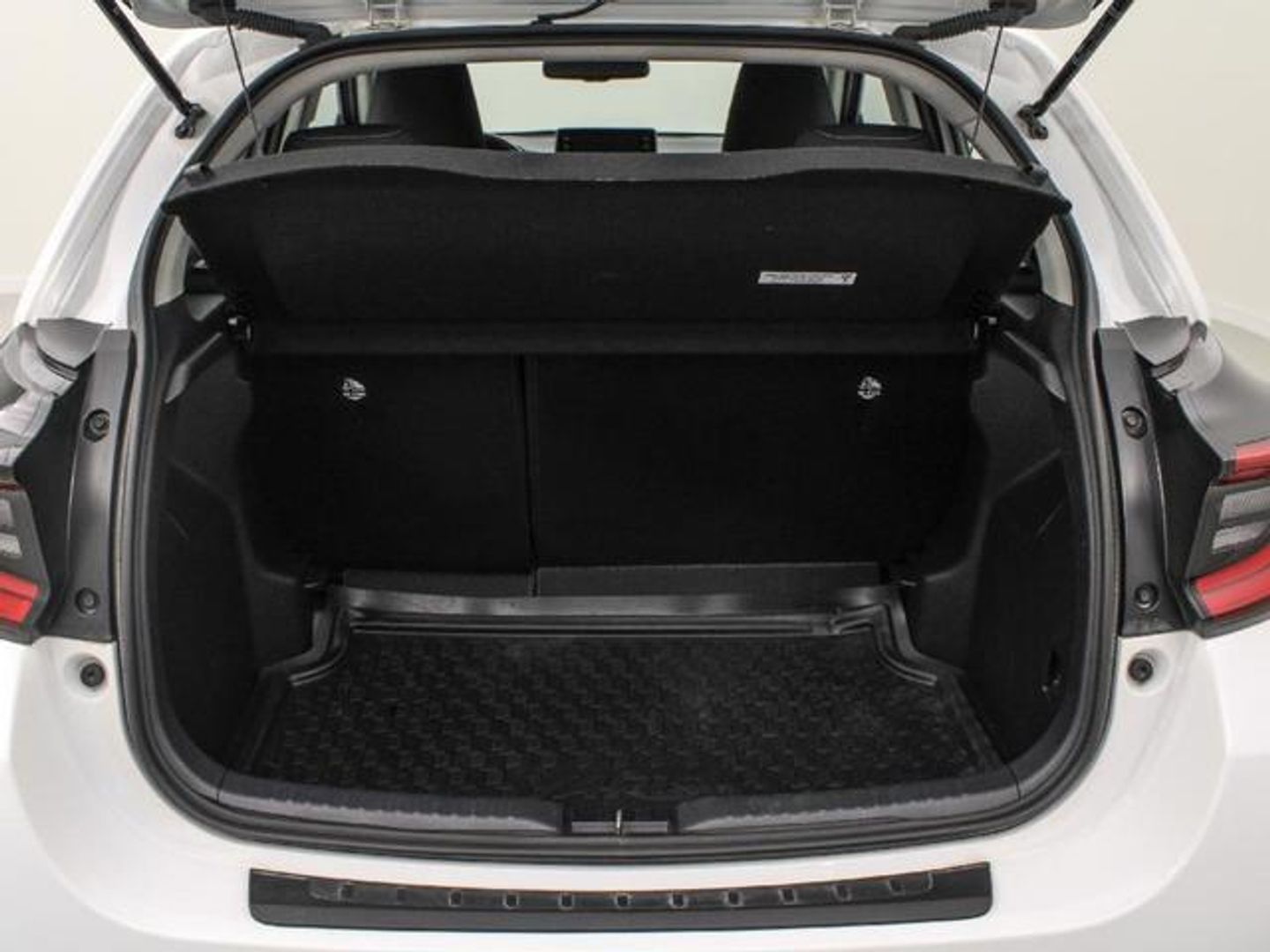 Toyota Yaris 120H Active Tech 85 kW (116 CV)