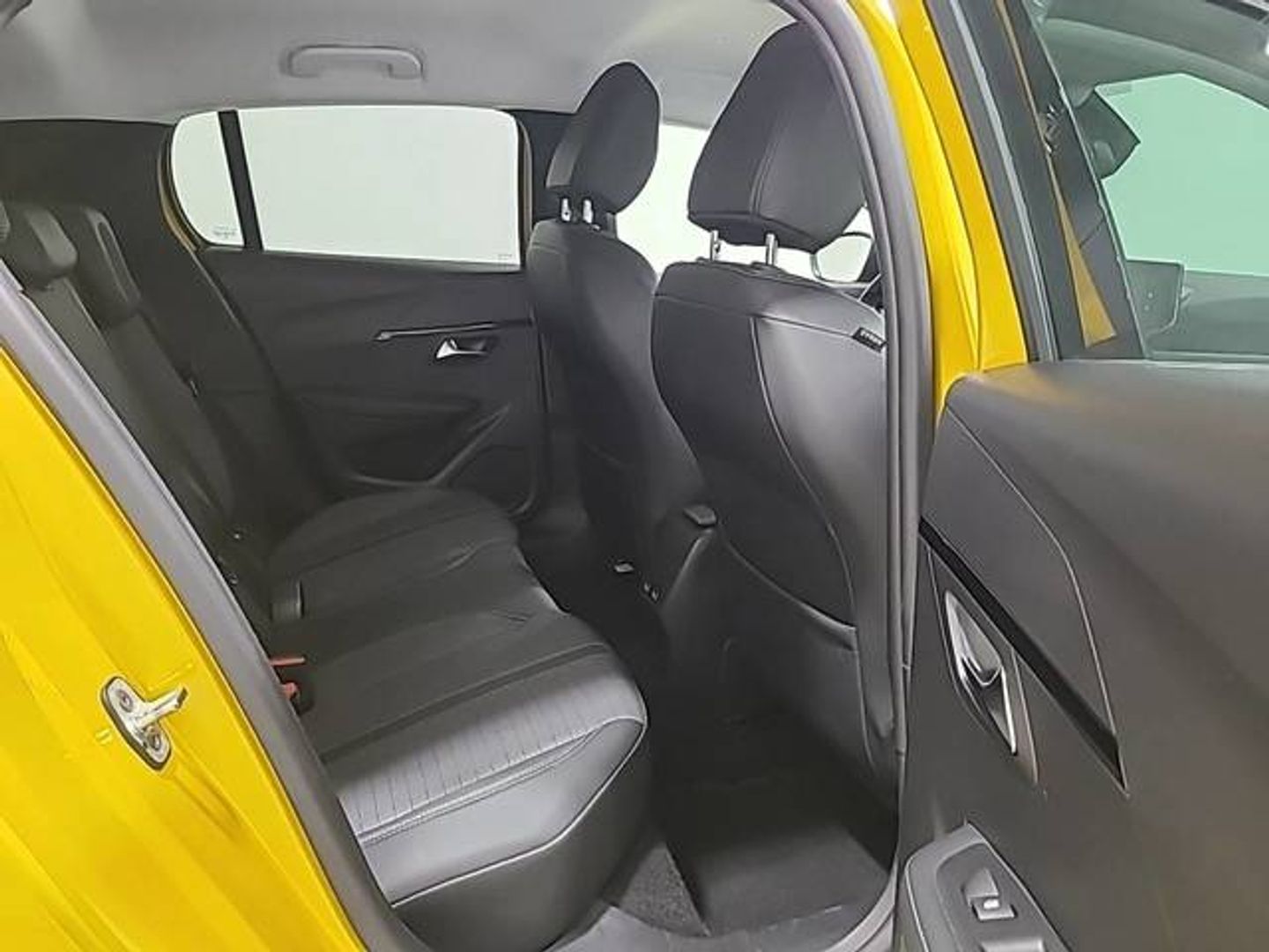 Peugeot 208 BlueHDi 100 S&S Allure Pack 75 kW (100 CV)