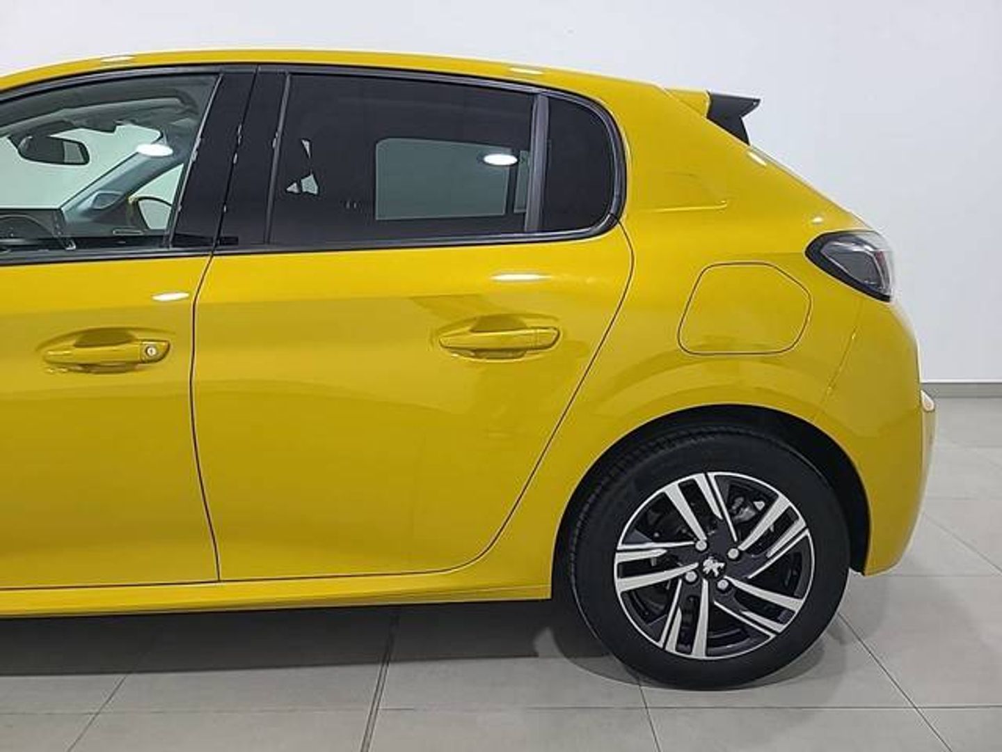 Peugeot 208 BlueHDi 100 S&S Allure Pack 75 kW (100 CV)