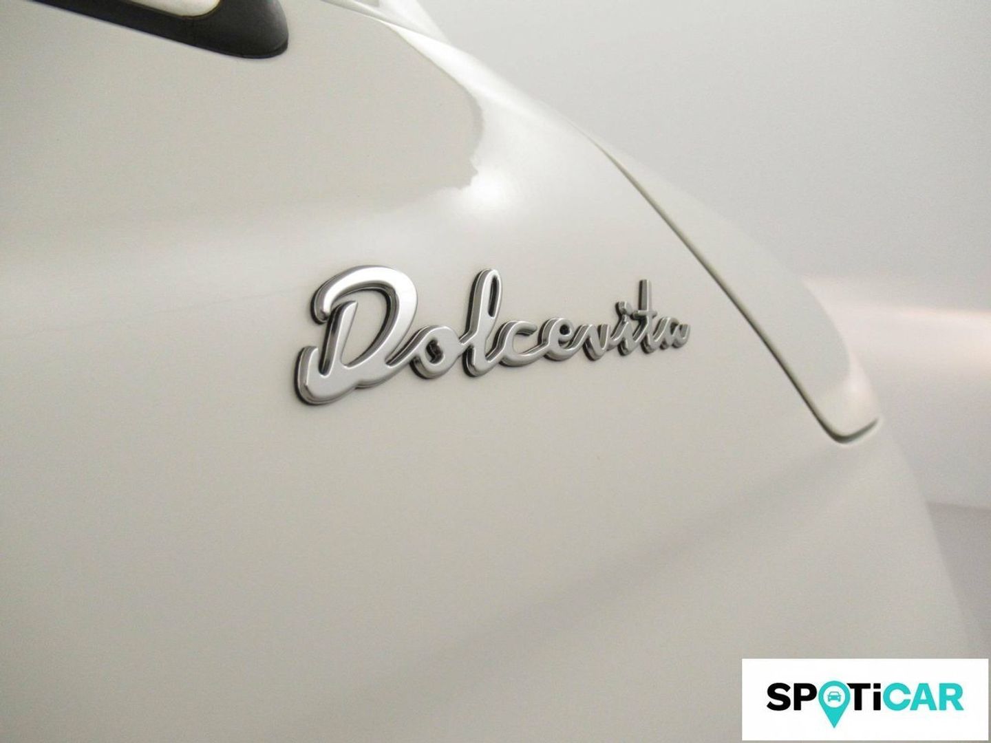 Fiat 500 1.0 Hybrid Dolcevita 51 kW (70 CV) Blanco Compact