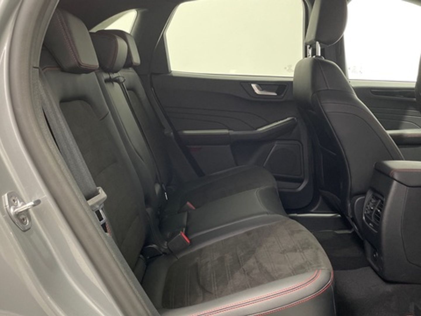 Ford Kuga 2.5 Duratec FHEV ST-Line X 4x2 Auto 140 kW (190 CV)