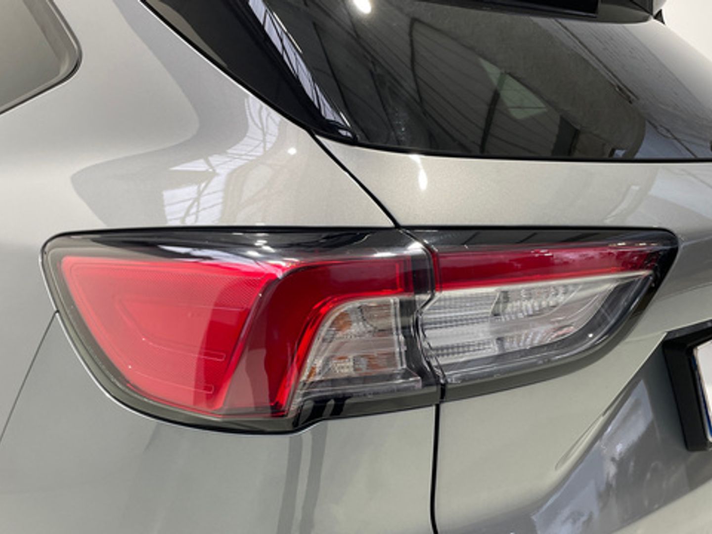 Ford Kuga 2.5 Duratec FHEV ST-Line X 4x2 Auto 140 kW (190 CV)