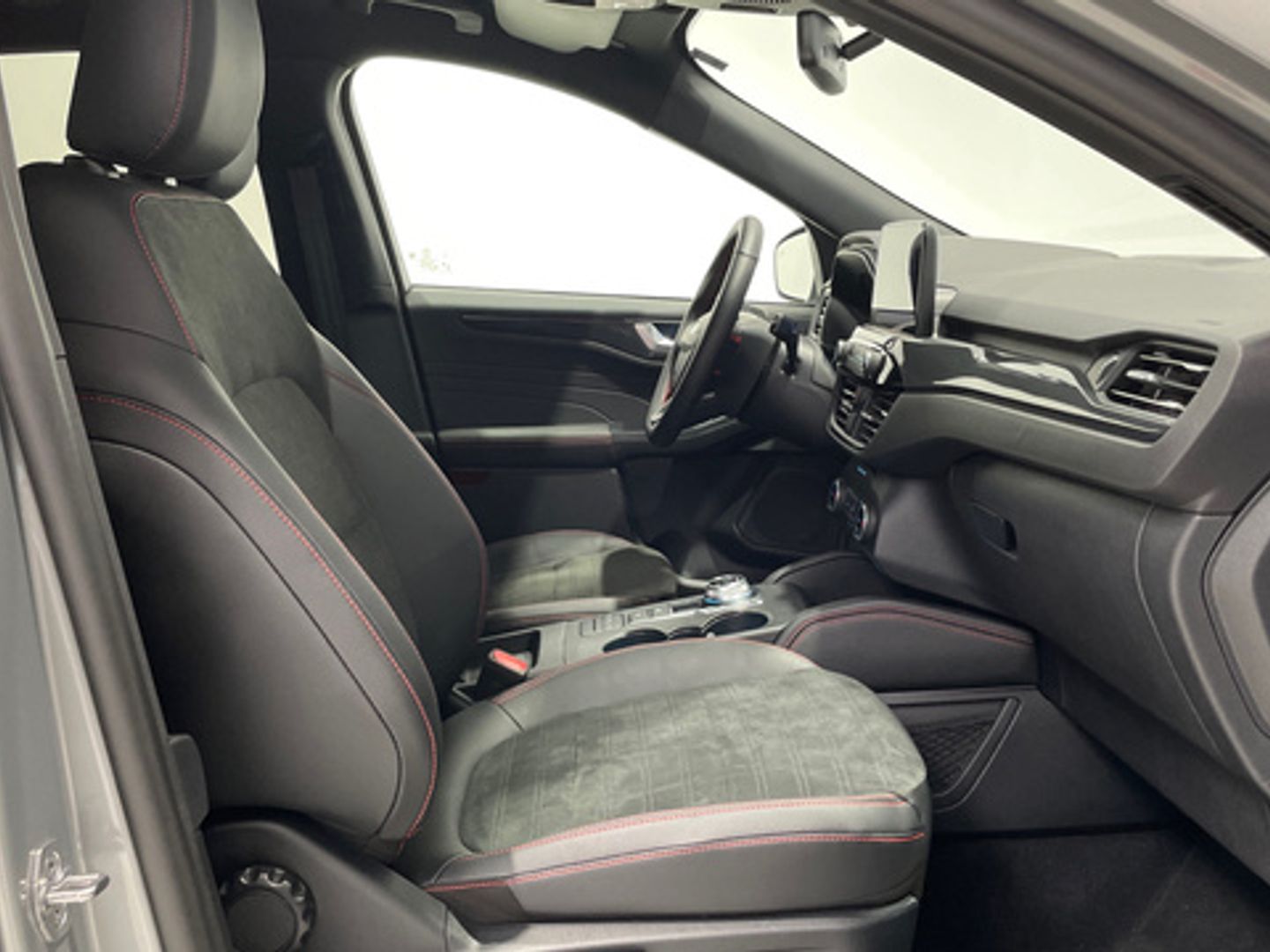 Ford Kuga 2.5 Duratec FHEV ST-Line X 4x2 Auto 140 kW (190 CV)