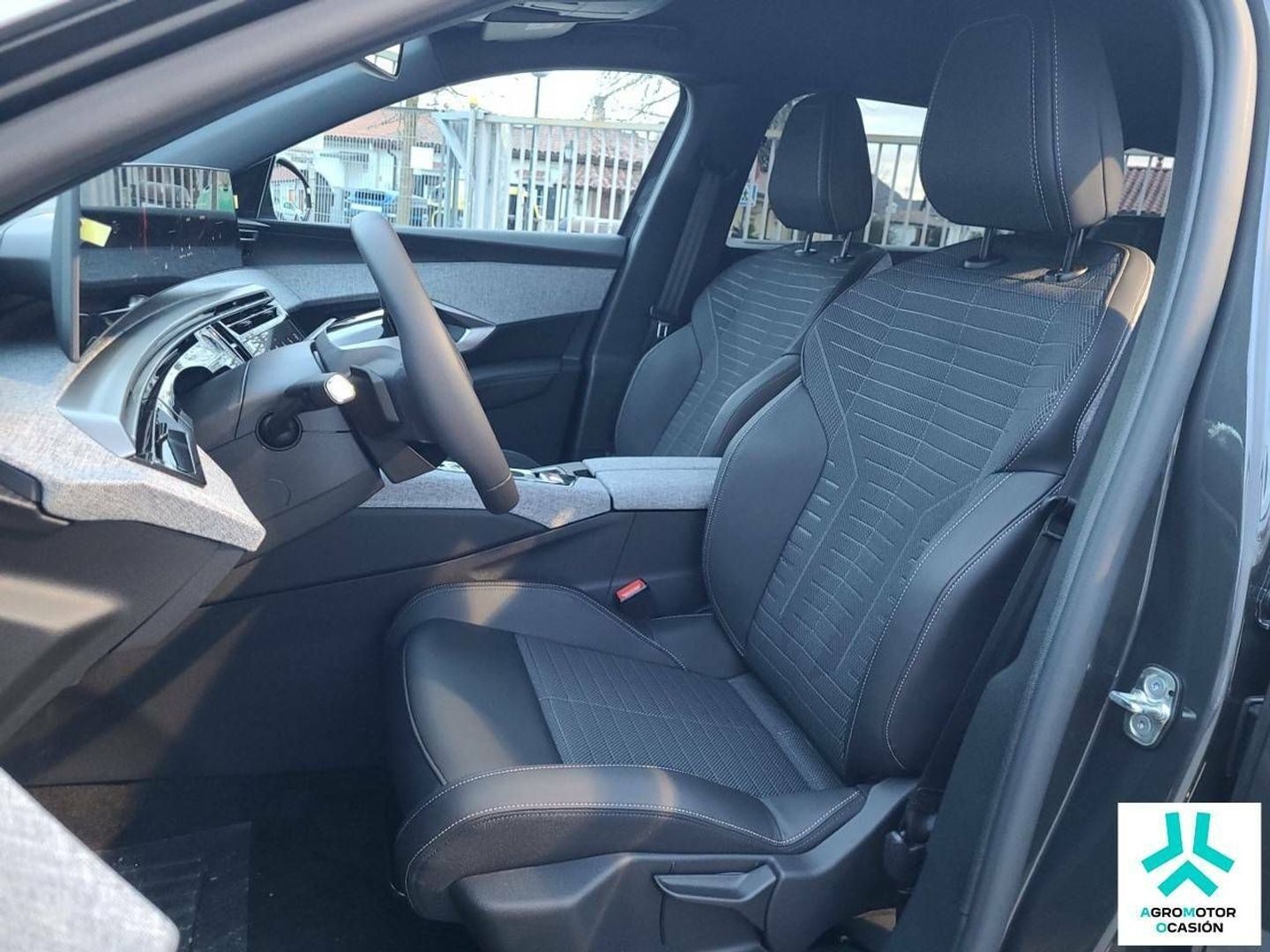 Peugeot 3008 Hybrid 145 Allure eDCS6 107 kW (145 CV)