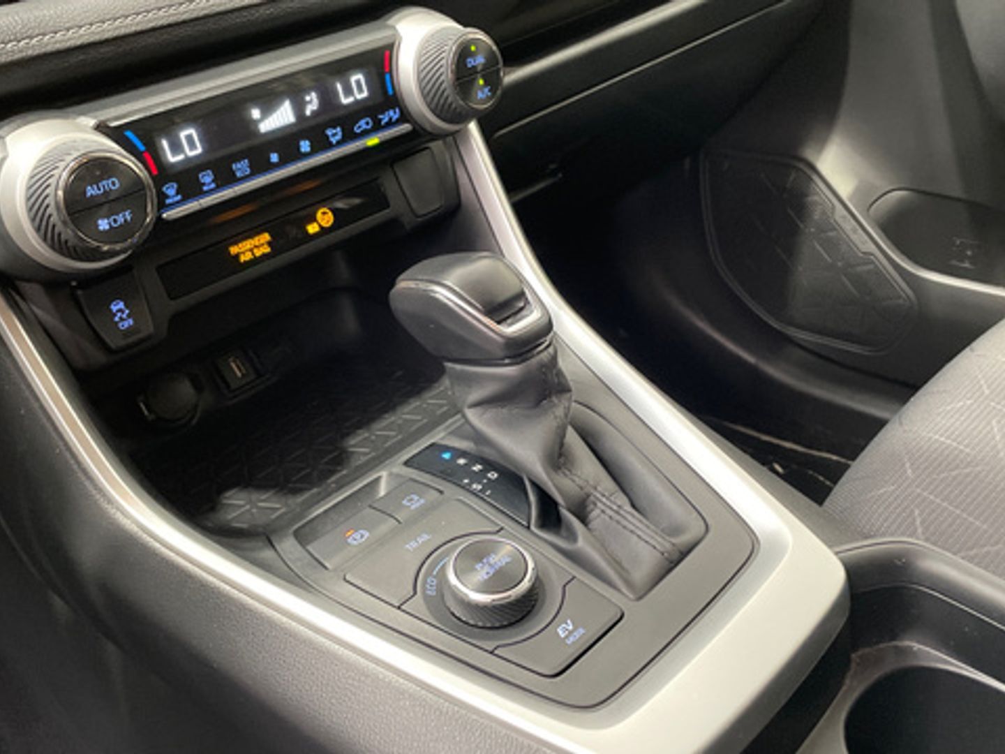 Toyota Rav4 2.5l hybrid Advance 4WD 163 kW (222 CV)