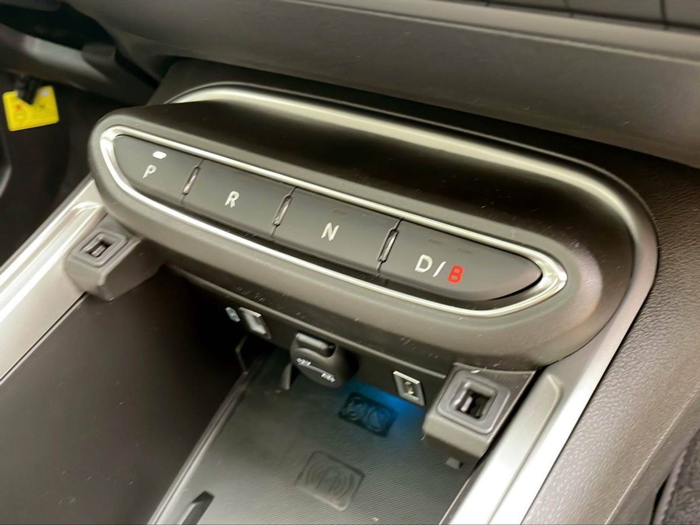 Jeep Avenger 1.2 eHybrid Summit 74 kW (100 CV)