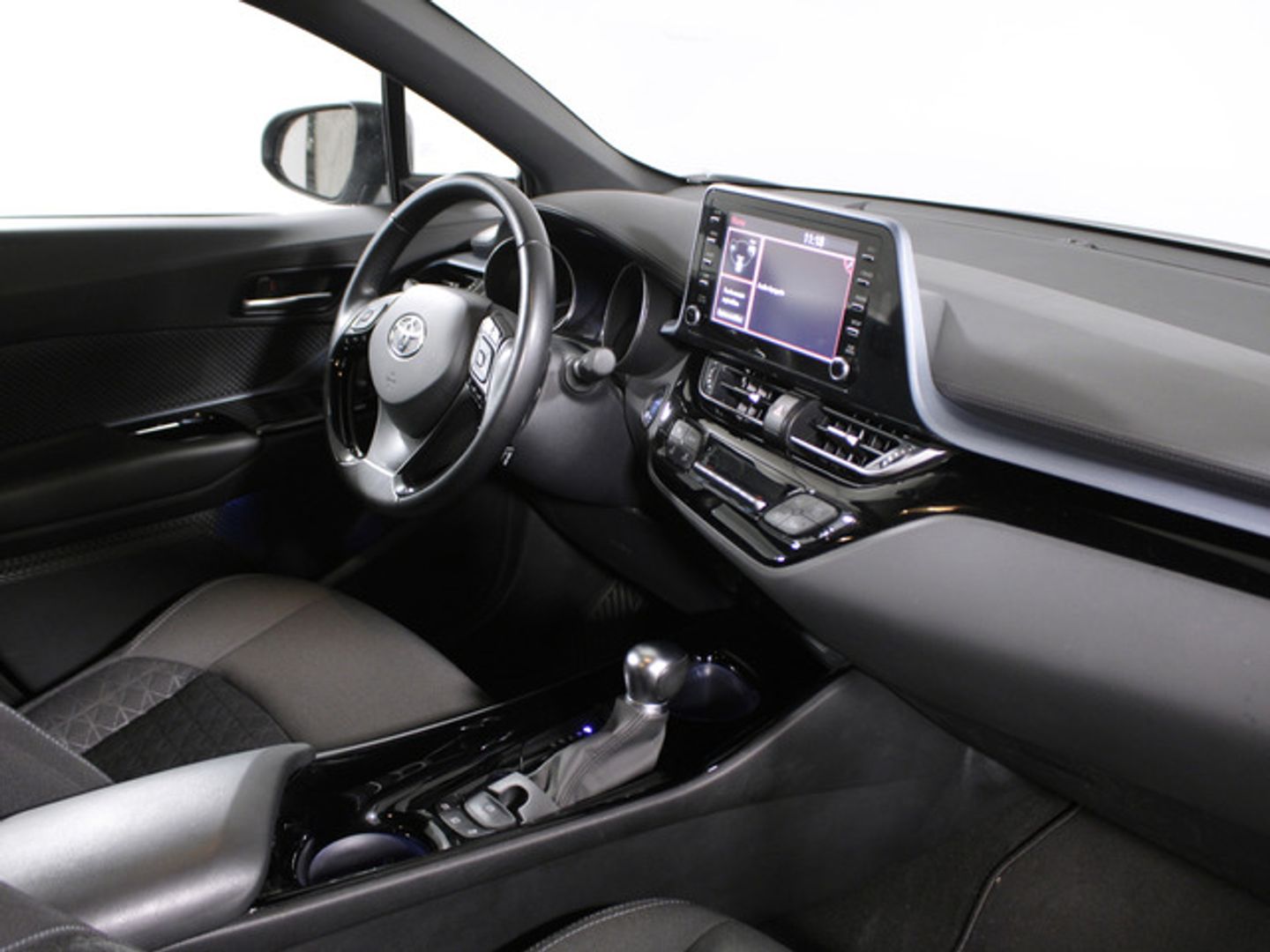Toyota C-HR 1.8 125H Advance 90 kW (122 CV)