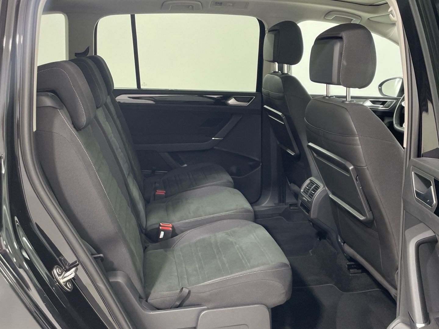Volkswagen Touran R-Line 1.5 TSI 110 kW (150 CV) DSG