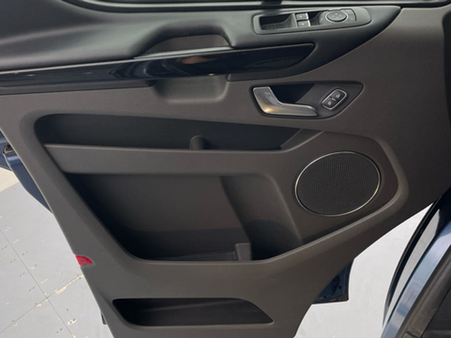 Ford Tourneo Custom 2.0 Ecoblue L1 Titanium Auto 136 kW (185 CV)