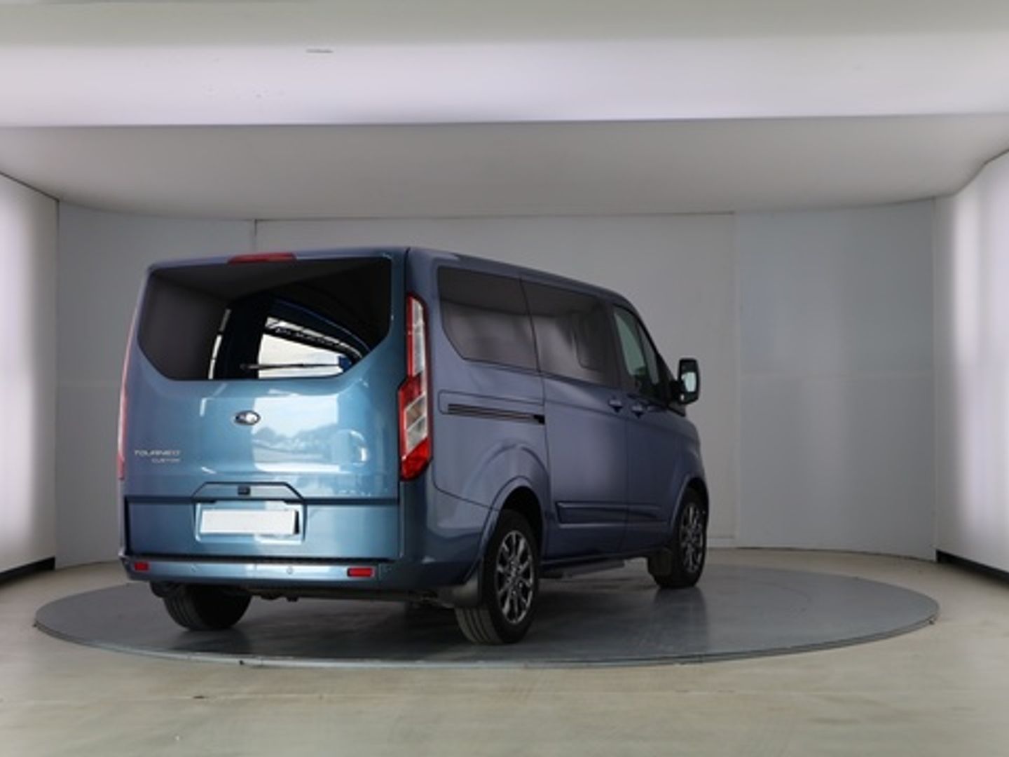 Ford Tourneo Custom 2.0 Ecoblue L1 Titanium Auto 136 kW (185 CV)
