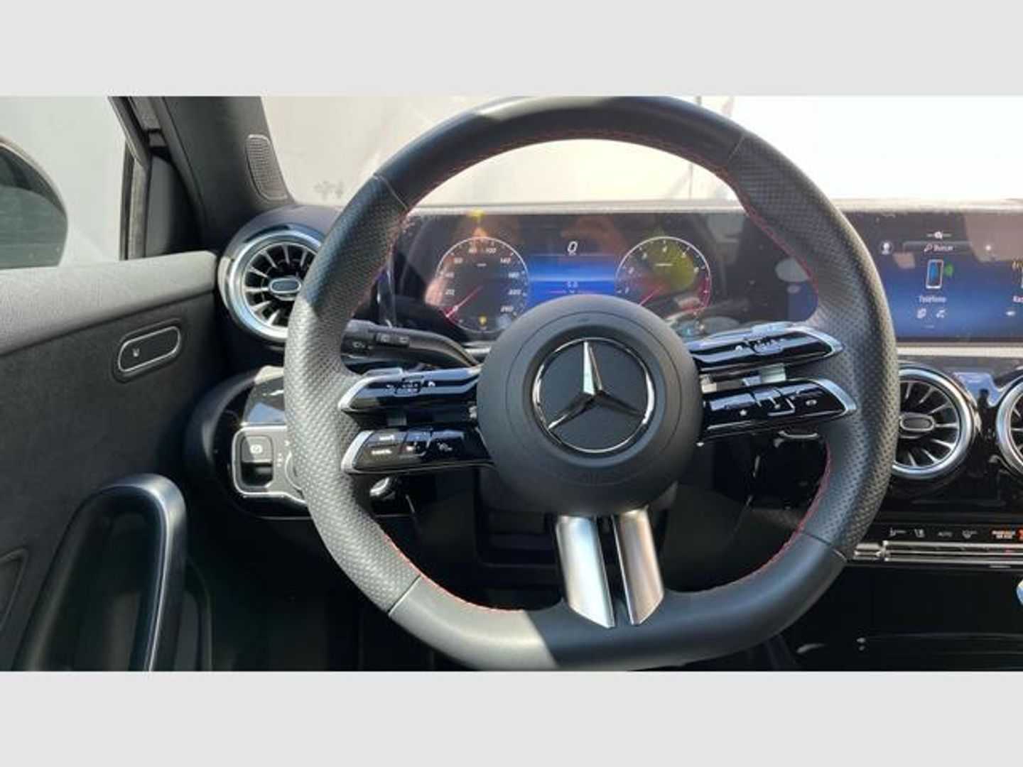 Mercedes-Benz Clase A 180 100 kW (136 CV)