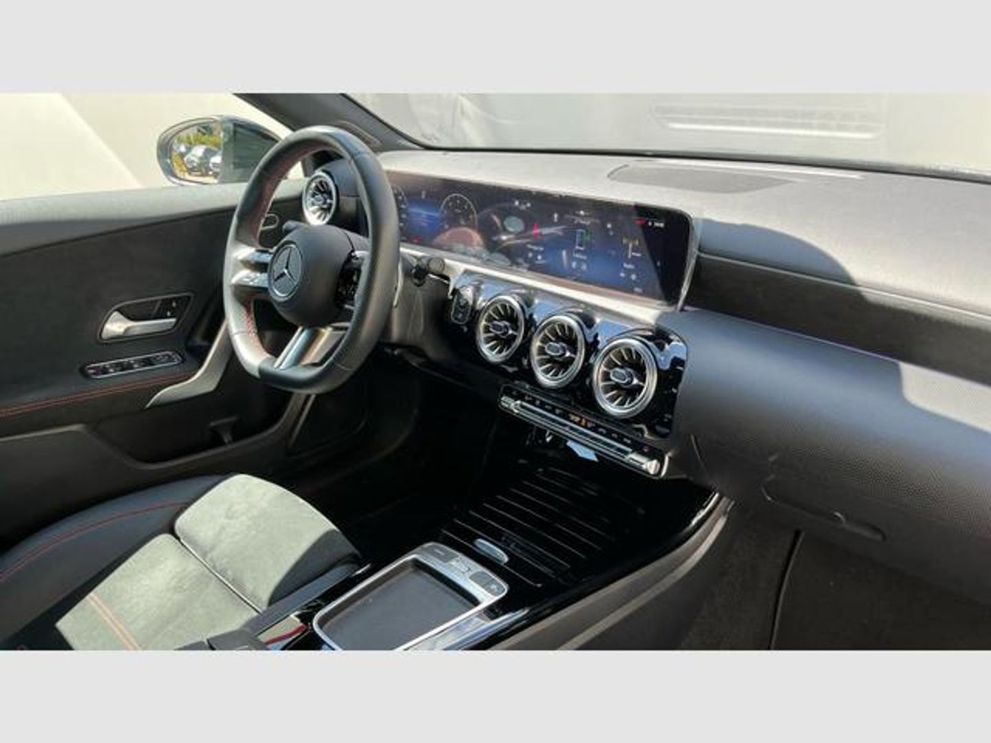 Mercedes-Benz Clase A 180 100 kW (136 CV)