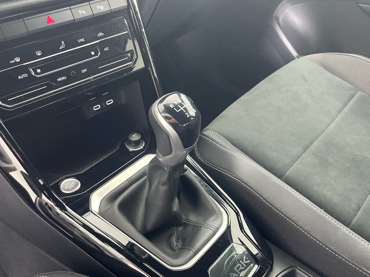 Volkswagen T-Roc Dark Line 1.0 TSI 85 kW (115 CV)