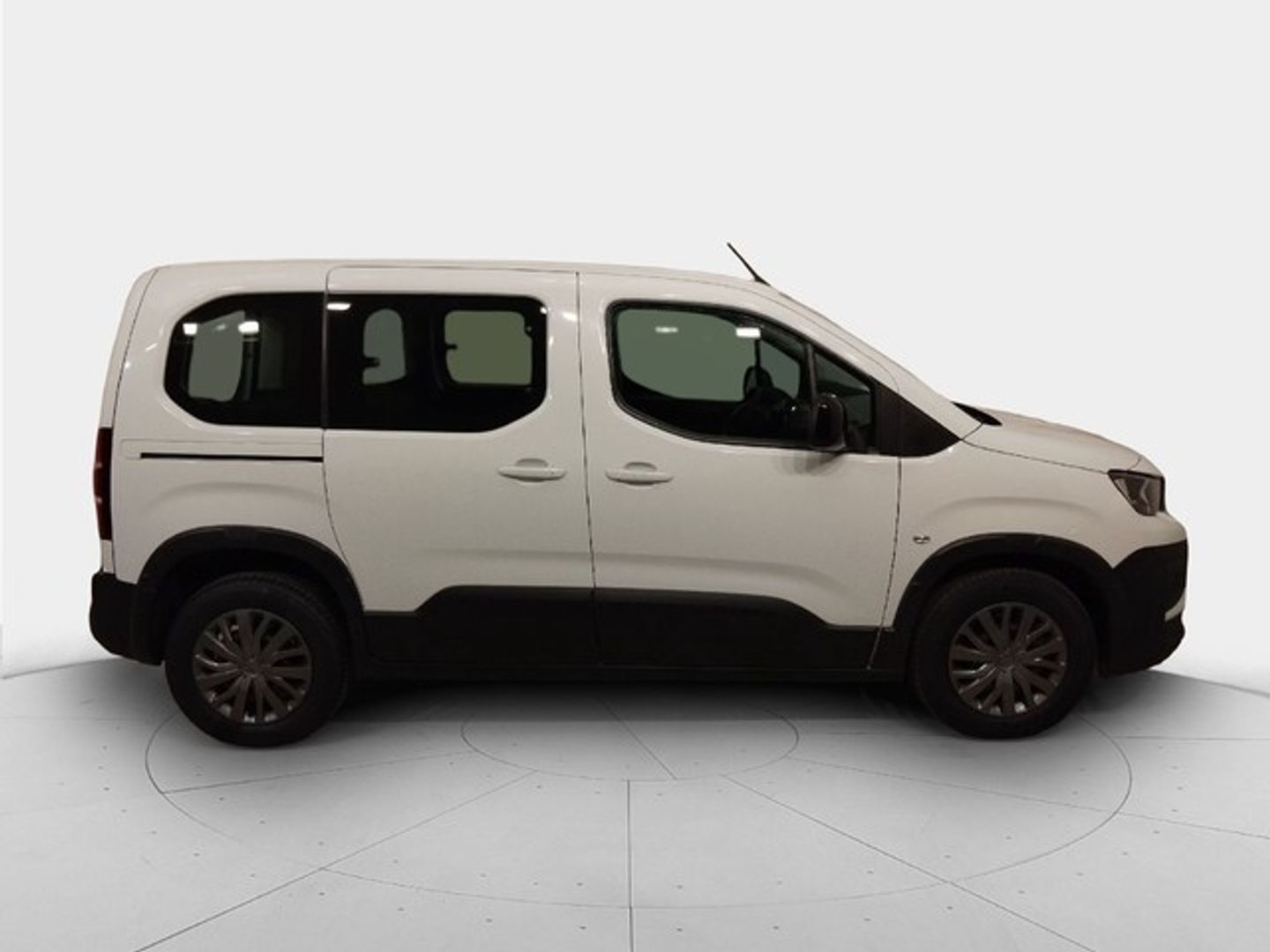 Peugeot Rifter BlueHDi 100 Active Pack Standard 73 kW (100 CV)