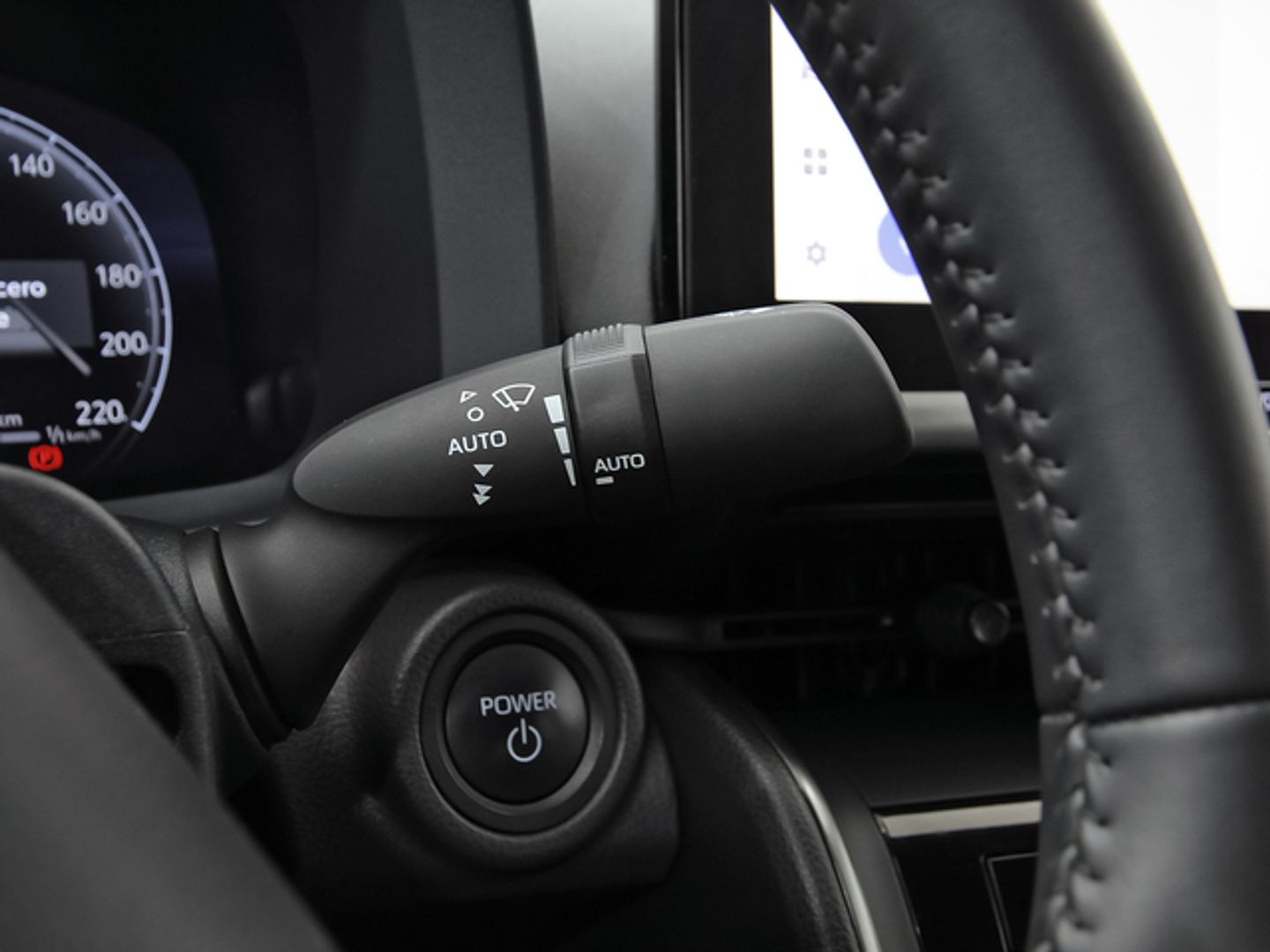 Toyota C-HR 140H Advance 103 kW (140 CV)