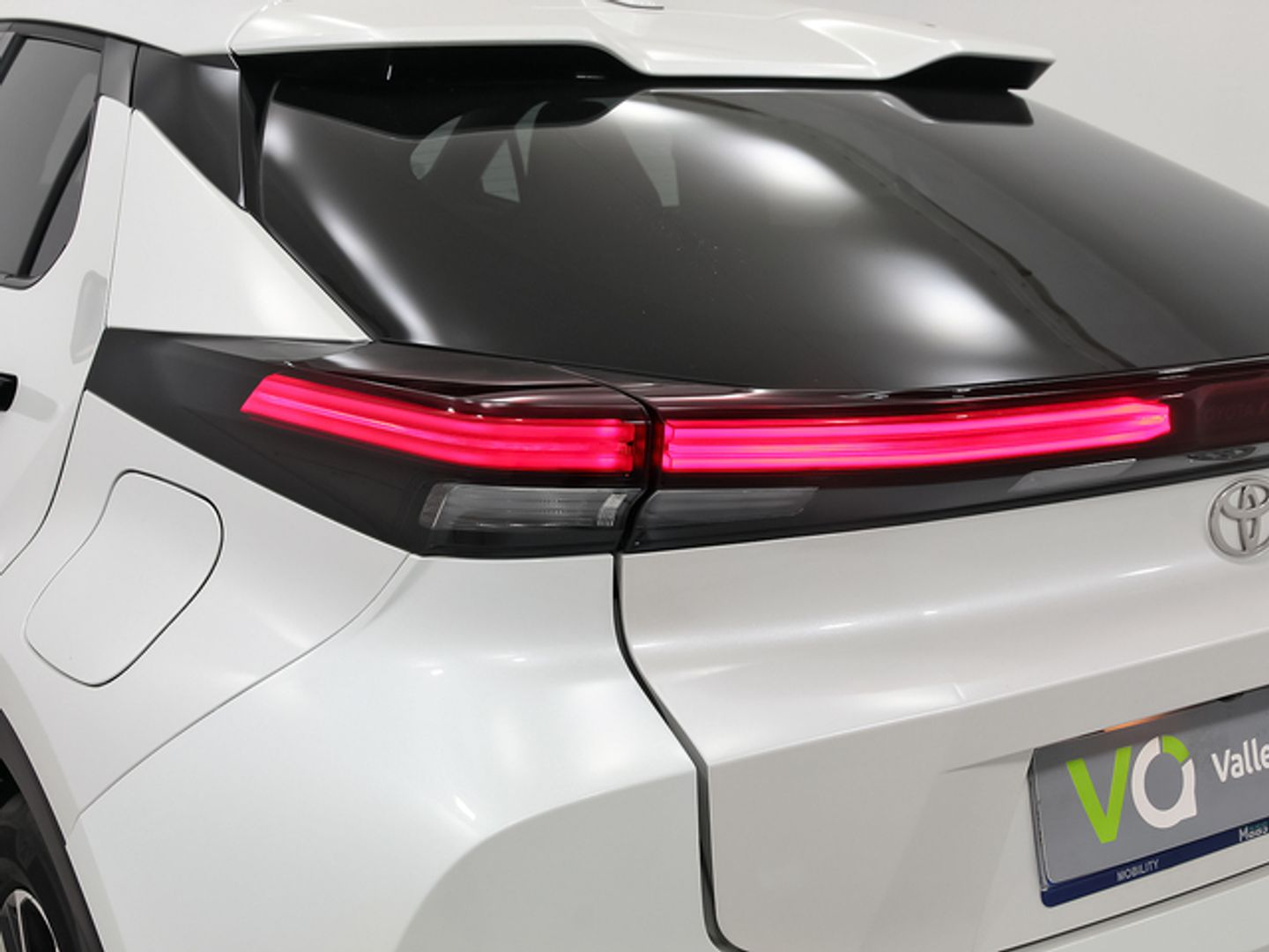 Toyota C-HR 140H Advance 103 kW (140 CV)