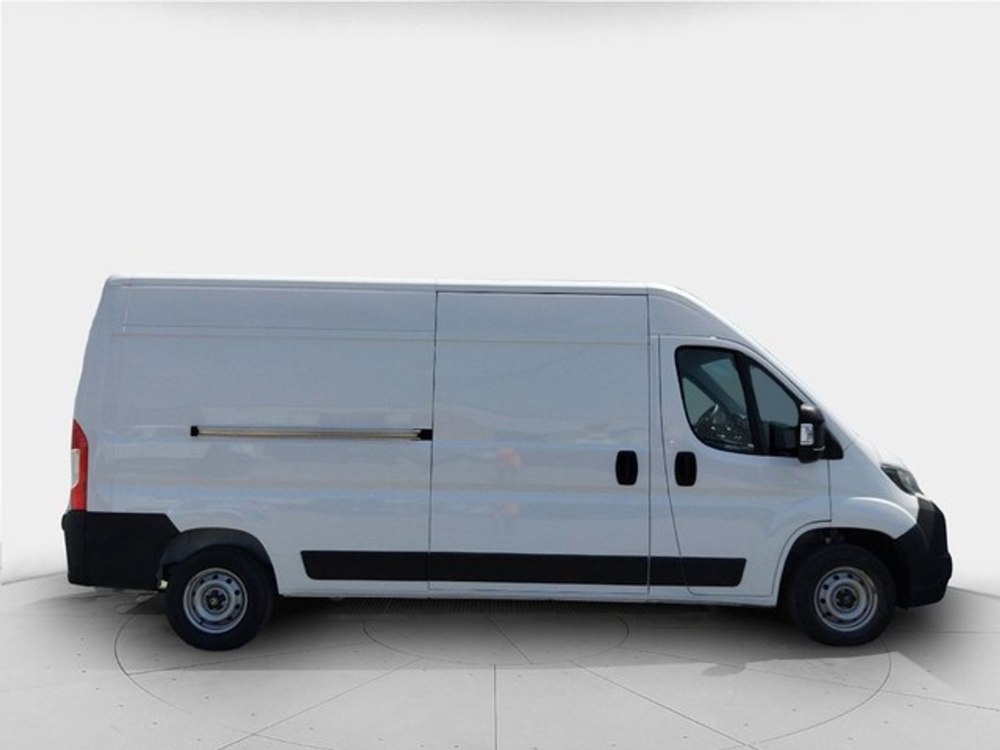 Citroen Jumper Furgon BlueHDi 140 35 L3H2 103 kW (140 CV)