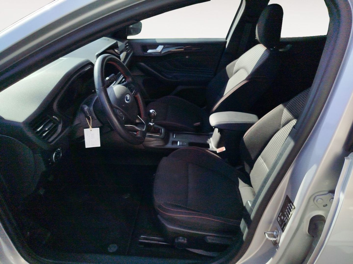Ford Focus 1.0 Ecoboost MHEV ST-Line 114 kW (155 CV) Gris Plata Compact