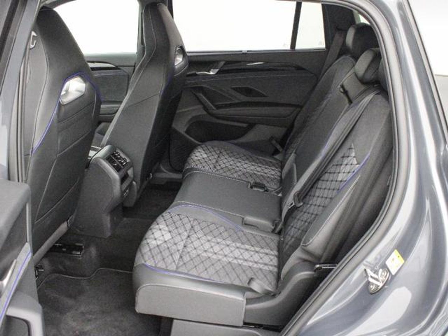 Volkswagen Tayron R-Line 1.5 eTSI 110 kW (150 CV) DSG