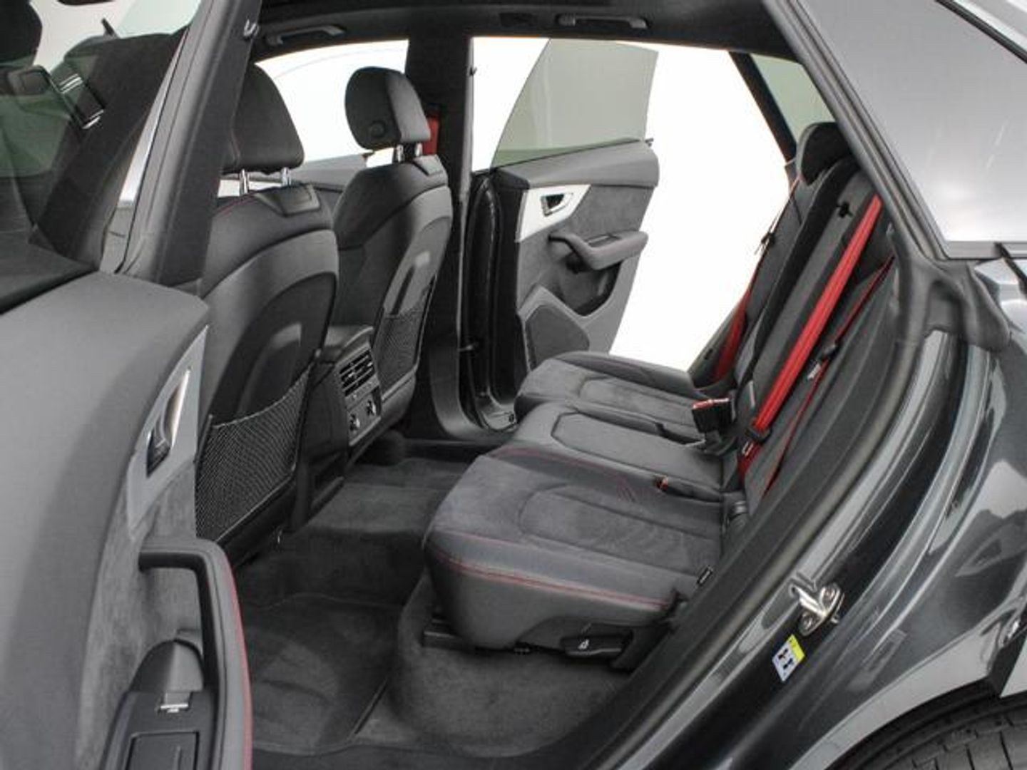 Audi Q8 Black line 50 TDI quattro 210 kW (286 CV) tiptronic Gris SUV