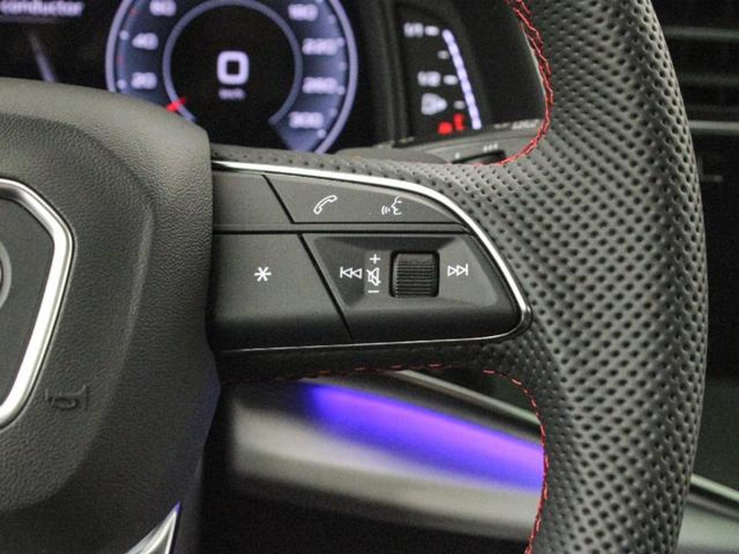 Audi Q8 Black line 50 TDI quattro 210 kW (286 CV) tiptronic Gris SUV