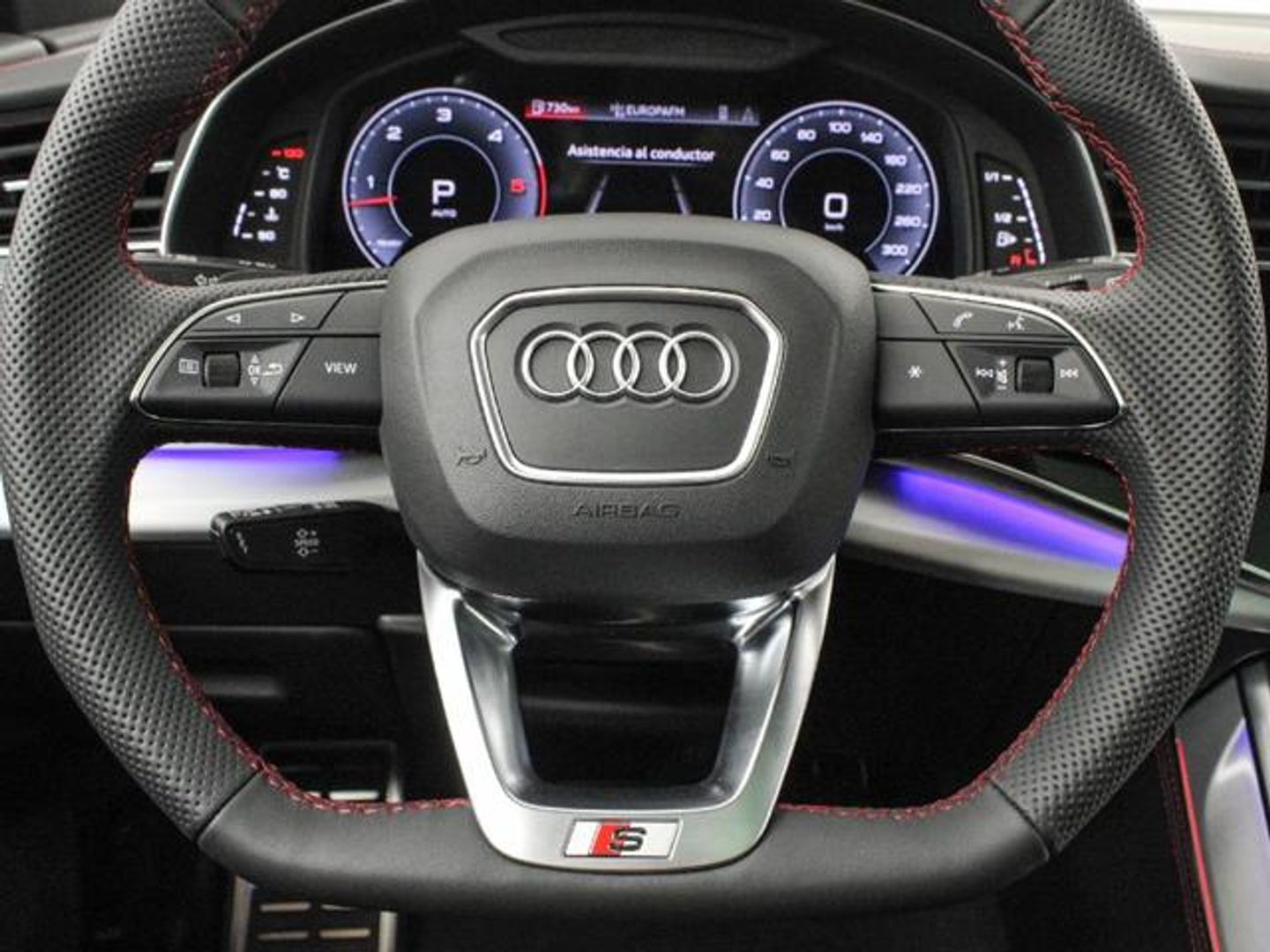 Audi Q8 Black line 50 TDI quattro 210 kW (286 CV) tiptronic Gris SUV