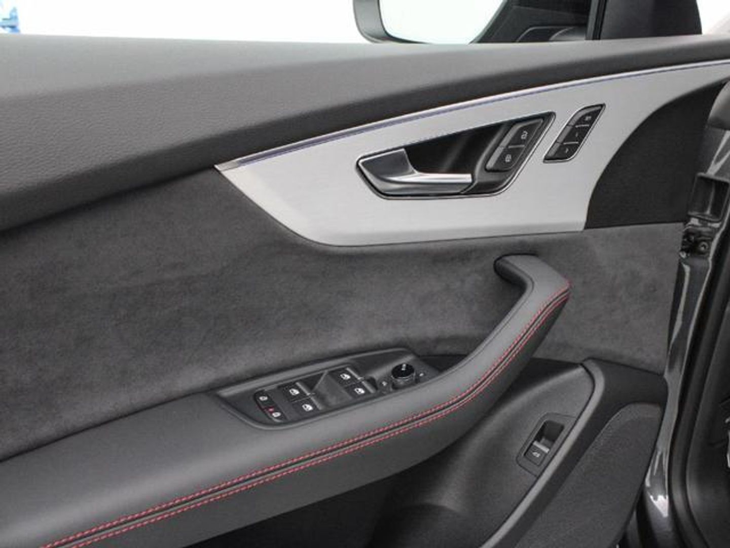Audi Q8 Black line 50 TDI quattro 210 kW (286 CV) tiptronic Gris SUV