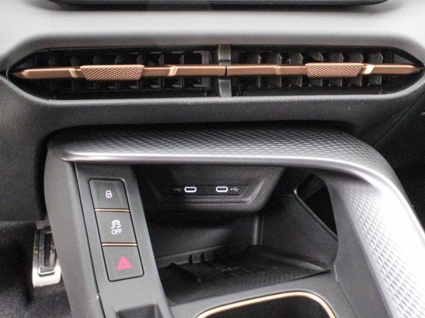 CUPRA Terramar 1.5 TSI e-Hybrid DSG 150 kW (204 CV)