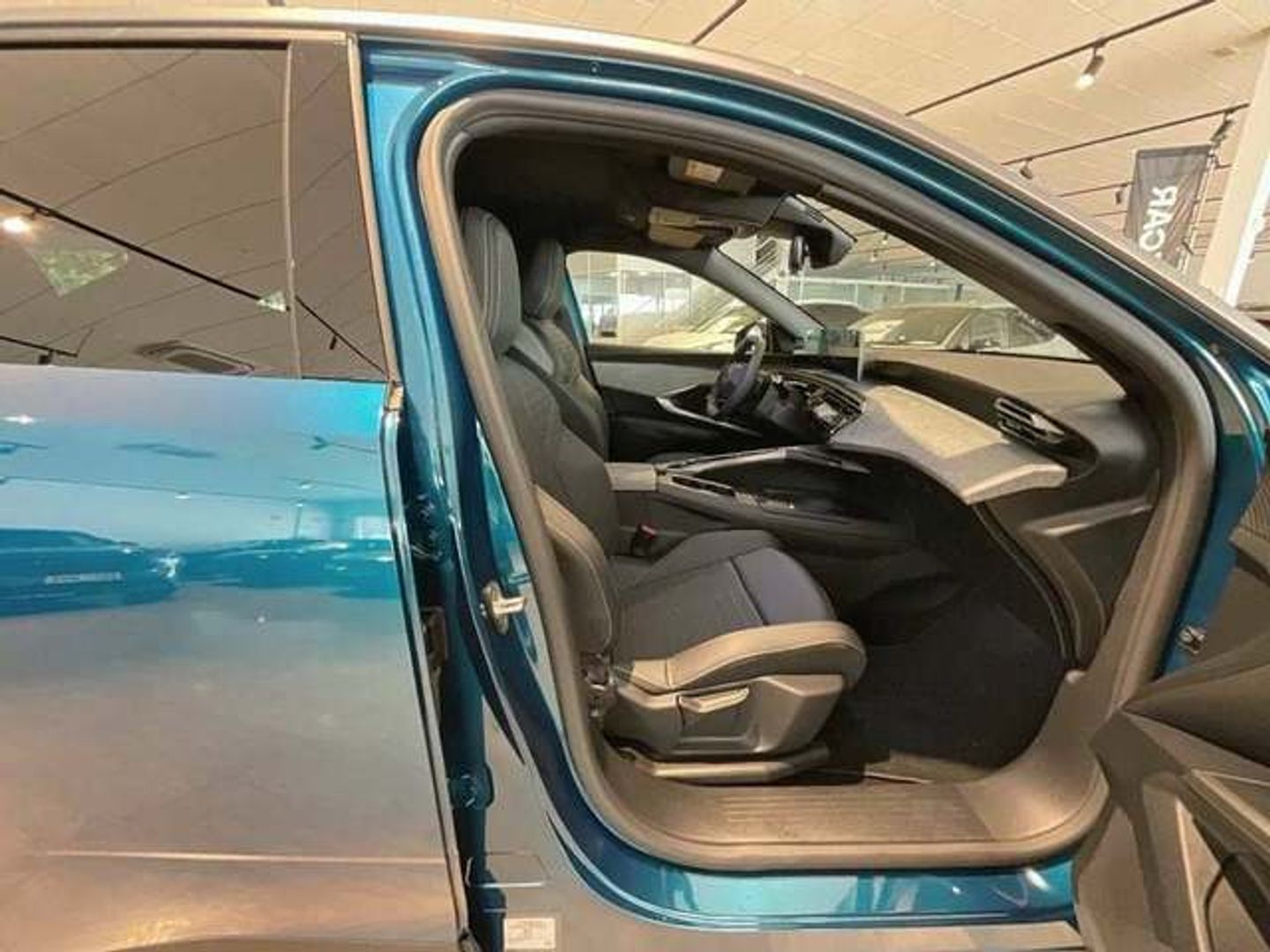 Peugeot 3008 Allure Hybrid eDCS6 100 kW (136 CV)
