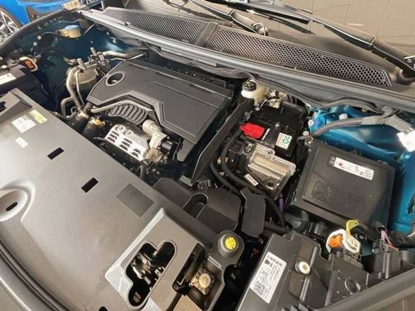 Peugeot 3008 Allure Hybrid eDCS6 100 kW (136 CV)